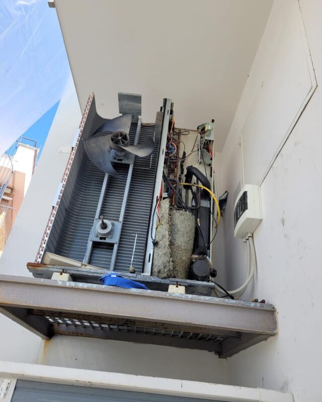 Assistenza Chiller con sostituzione batteria
